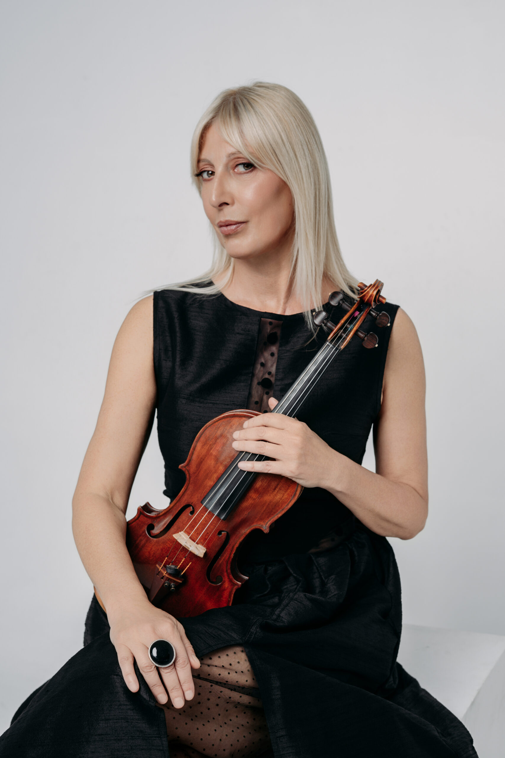 Aleksandra Popović Wonder Strings